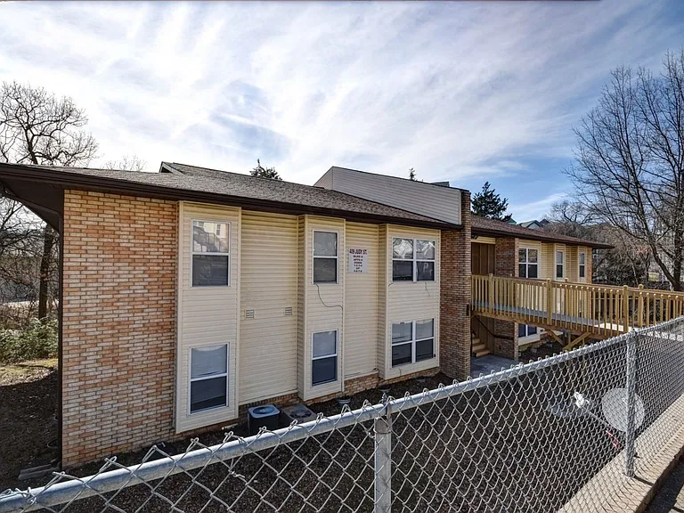 407 Judy St — Photo 3