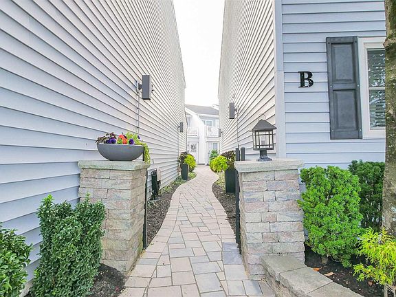 2nd image of 1114 Bayfront Ave Unit C-22