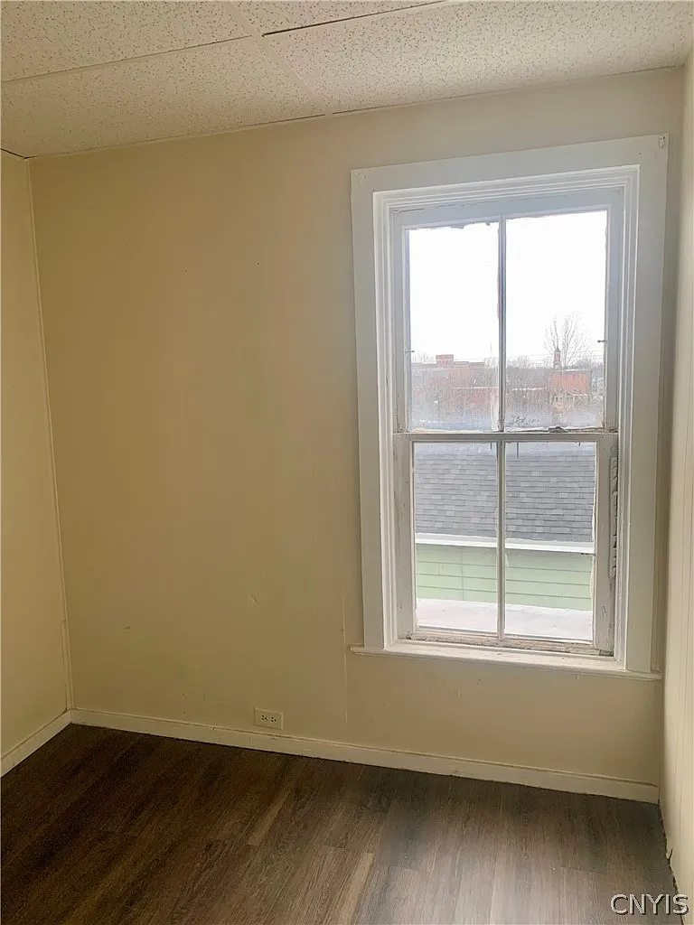 1 bed, 1.0 bath, 4741 sqft, $800 — Photo 4