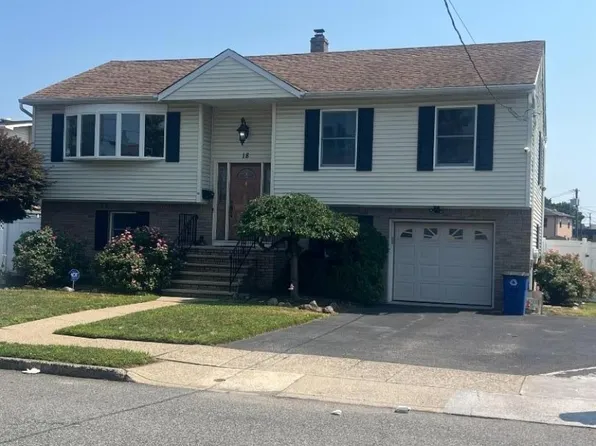 18 Rosengren Ave, Totowa Boro, NJ 07512
