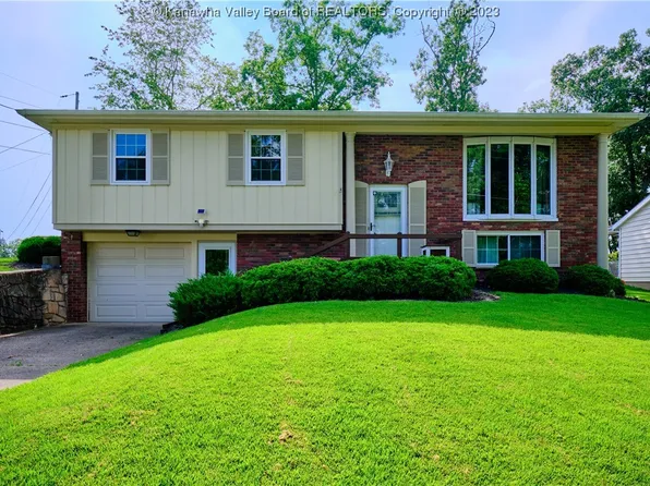 1617 Janet Pl, South Charleston, WV 25303