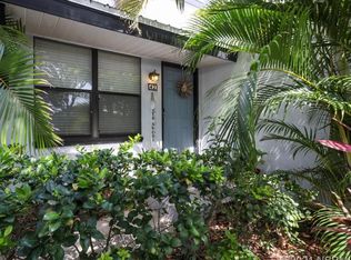42 Jacaranda Cay Ct, New Smyrna Beach, FL 32169
