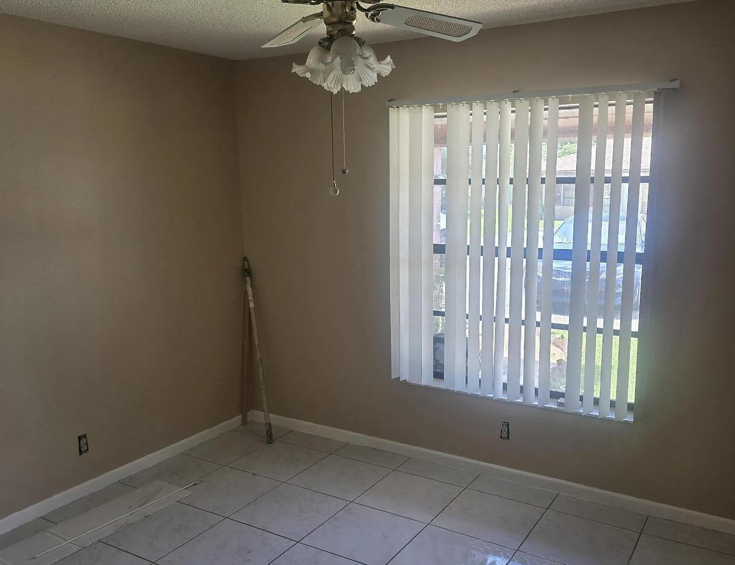 2 bed, 1.0 bath, 900 sqft, $2,000 — Photo 3
