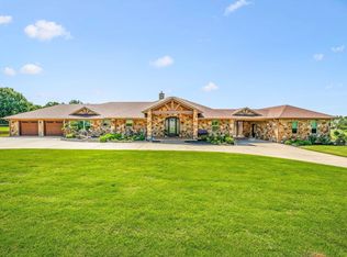 501 Umphress Ct, Granbury, TX 76048