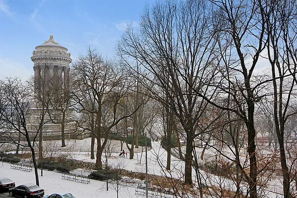 Sold by Corcoran | media 24