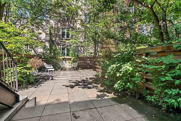 Rented by Compass | media 27