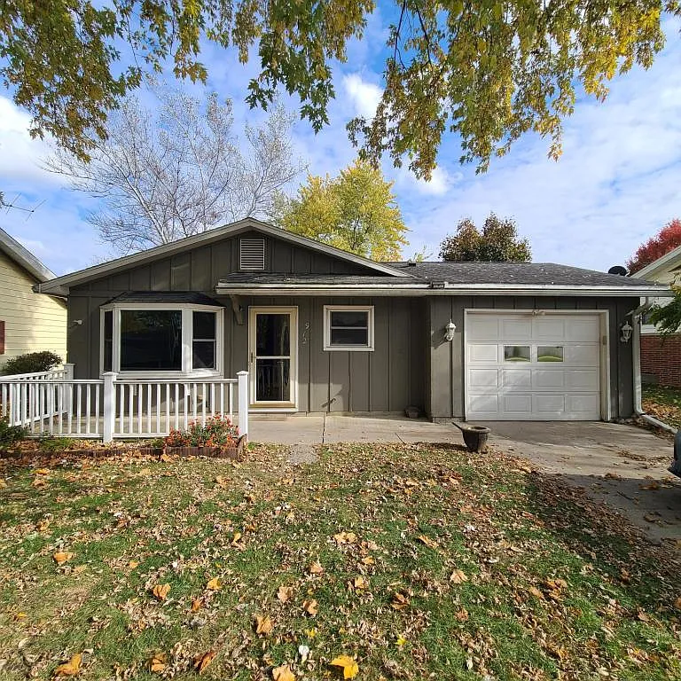 912 East Ave photo 1