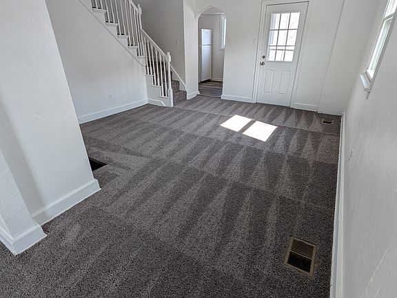 4th image of 431 Carothers Ave