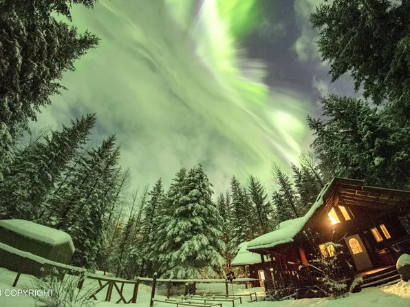 2 Greenling Ave, Gustavus, AK 99826