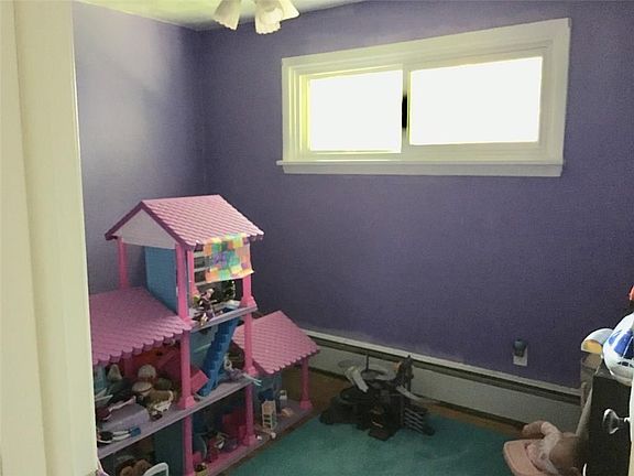 5th image of 93 E Summit St