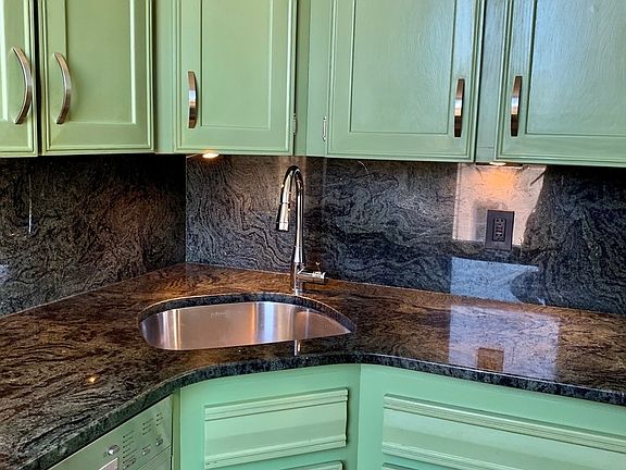4th image of 130 Eckford St #3