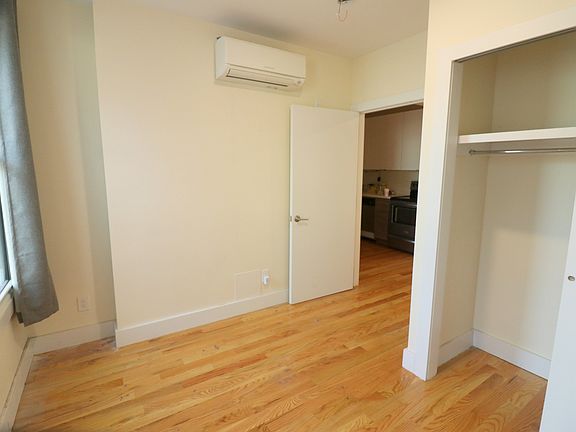 2nd image of 2302 Jackson Ave #3