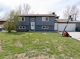 2700 Dogwood Ave, Gillette, WY 82718