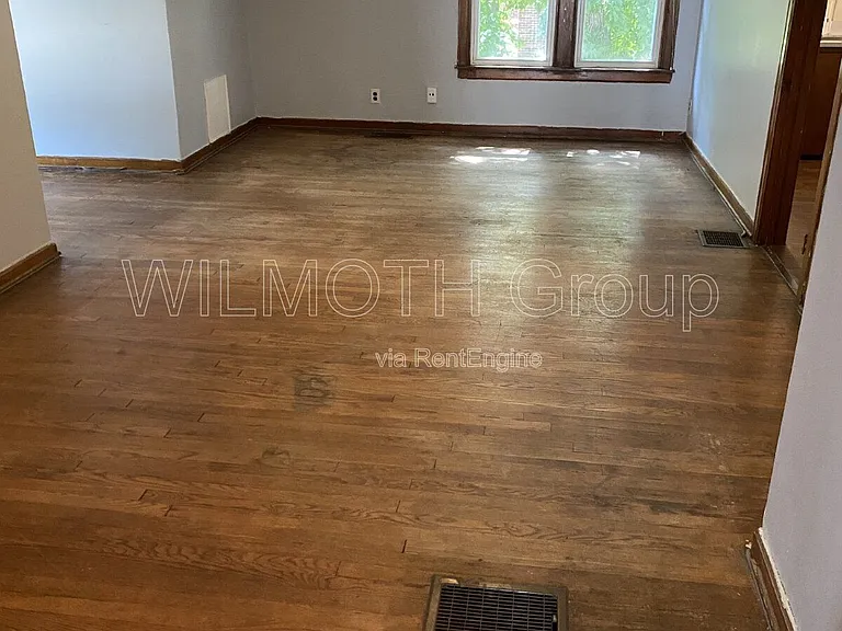 309.5 Central Ave — Photo 3