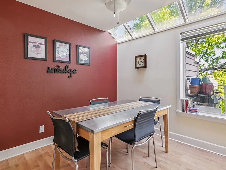 115 W Galer St #304 — Photo 4