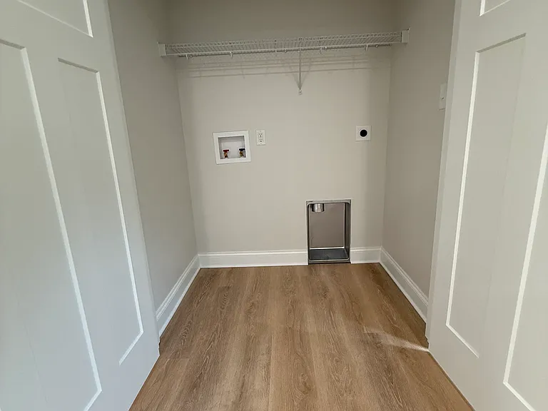 109 S Hickory Ln — Photo 8