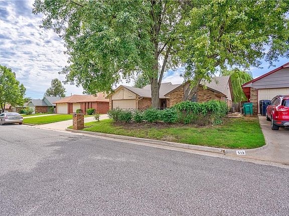 2nd image of 517 Westview Dr