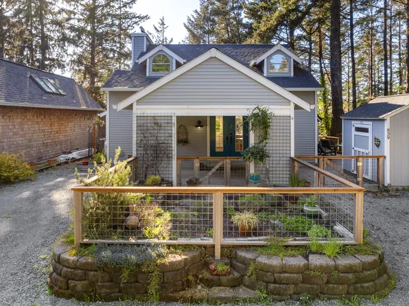 839 Elm St, Manzanita, OR 97130