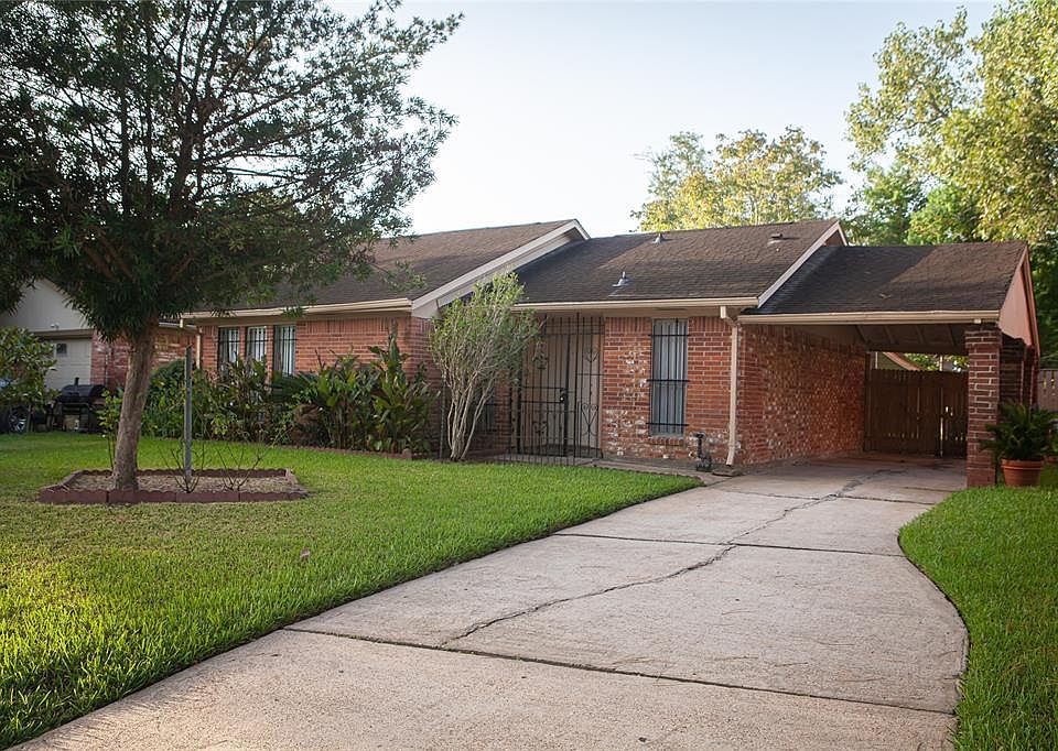 1st image of 3311 Trail Lake Dr