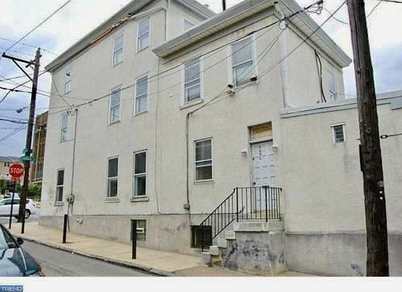 2nd image of 4690 Umbria St #2