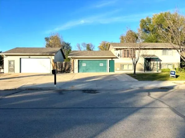 1306 E Sully Ave, Pierre, SD 57501
