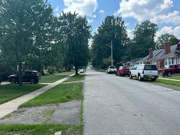5th image of 9980 Leverne Ave