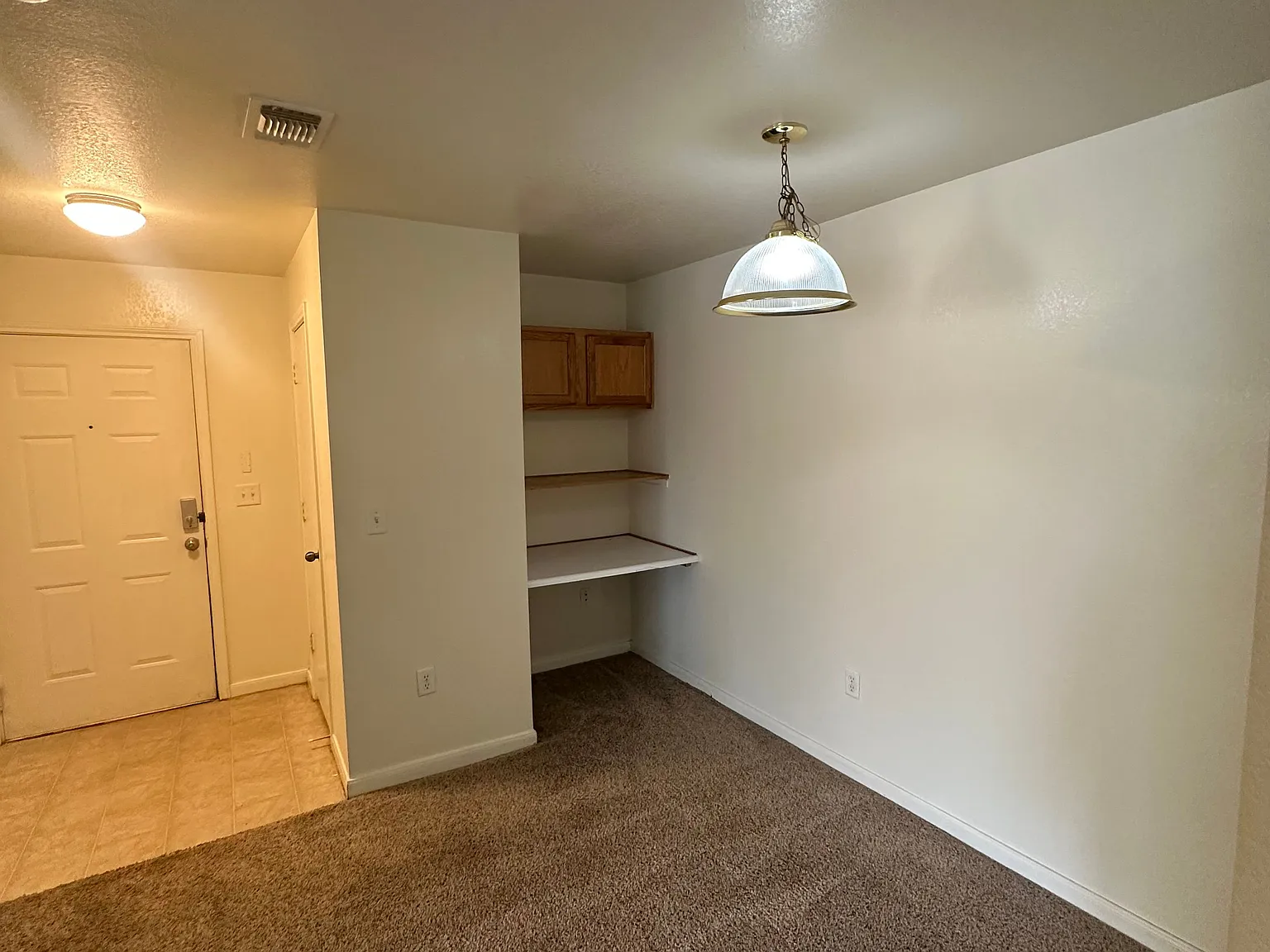 2 bed, 954 sqft, $1,550 — Photo 3