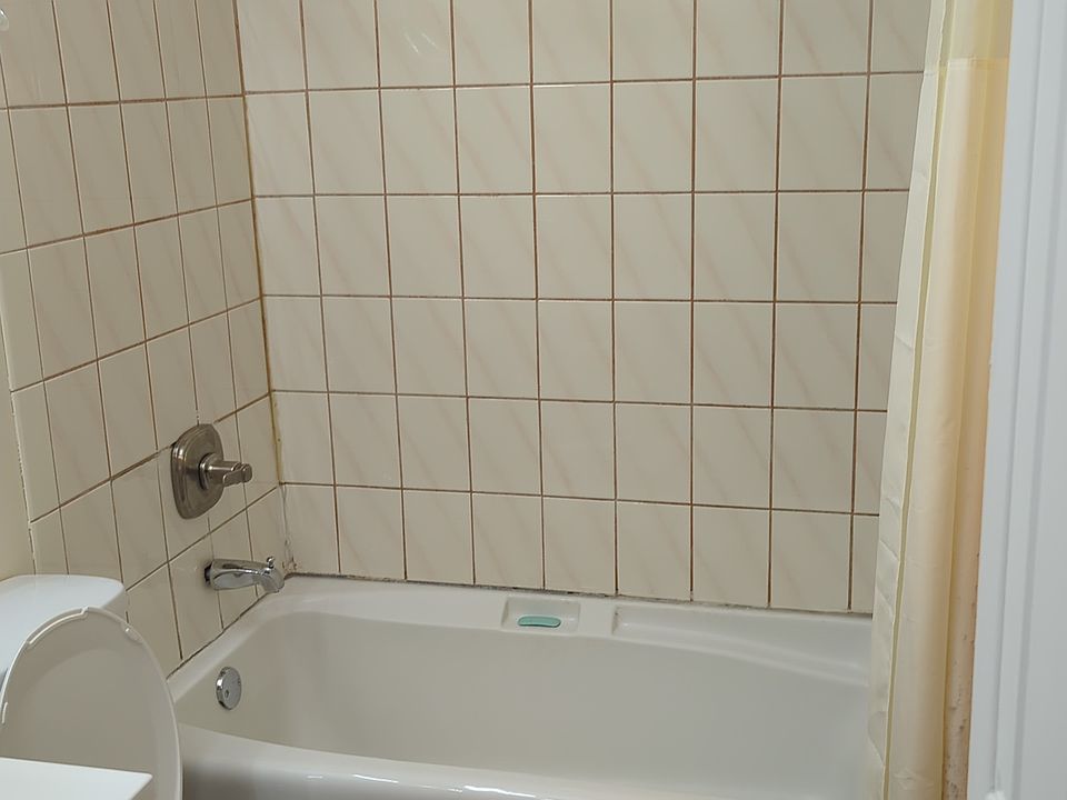 Full Bathroom 2nd floor