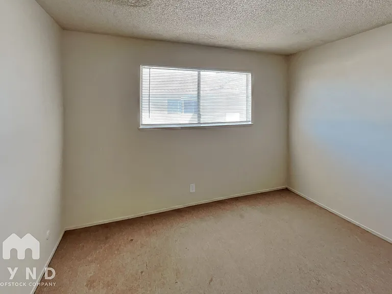 481 Auburn Way #4 — Photo 5