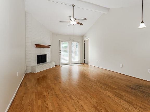 3rd image of 84 Fallshire Dr