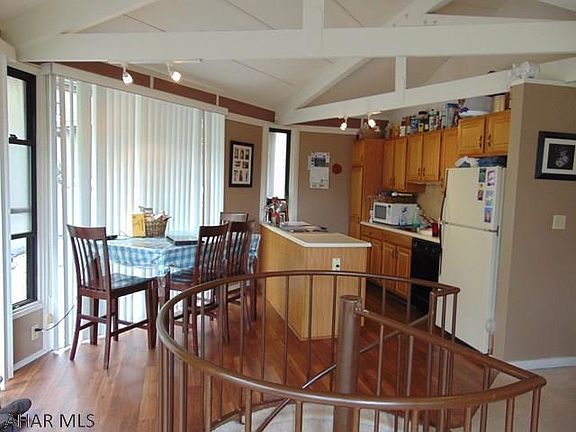 4th image of 121 Condo Dr