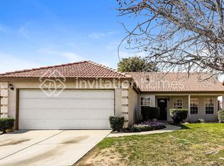 7400 Nye Dr, Highland, CA 92346