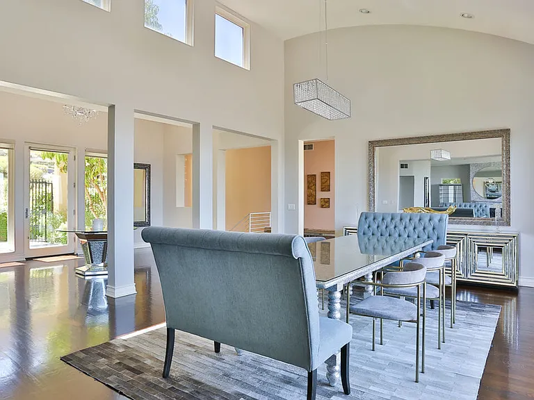 14445 Mulholland Dr — Photo 13