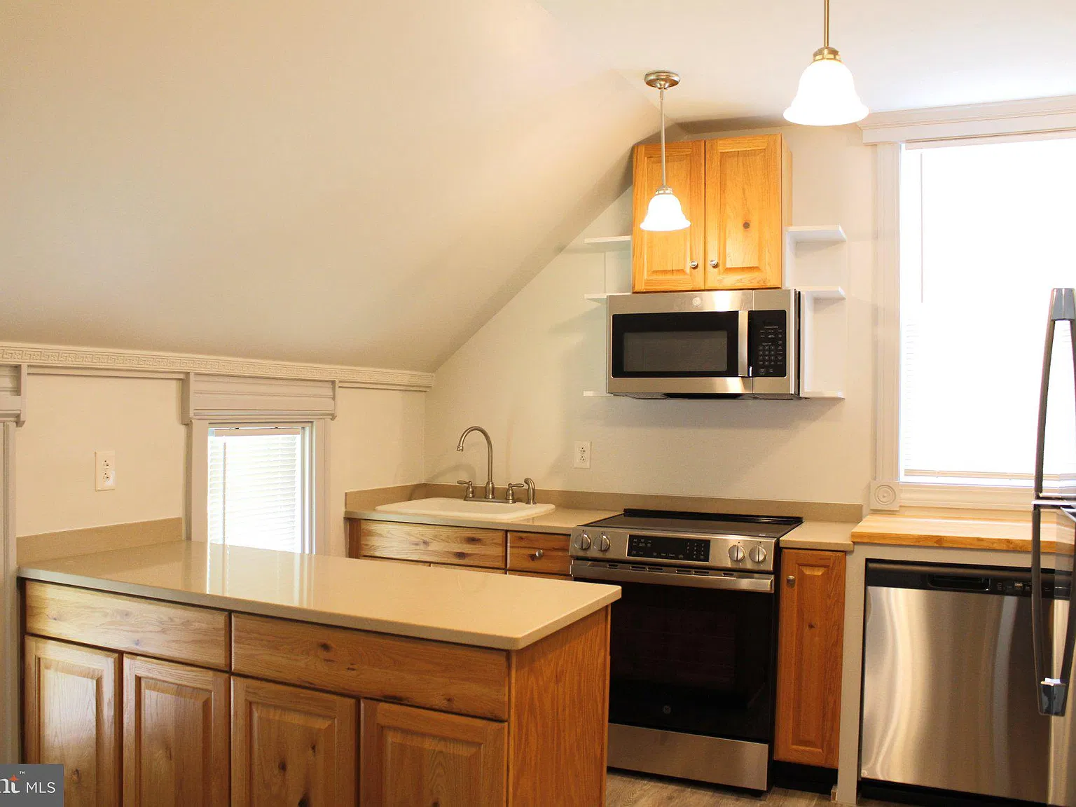 1 bed, 1.0 bath, $1,500 — Photo 3