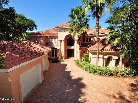 3rd image of 13751 Club Cove Dr