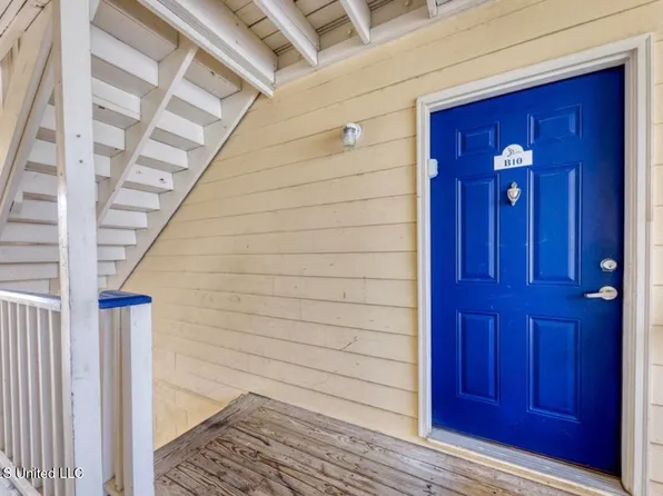 2421 Beachview Dr APT B10, Ocean Springs, MS 39564