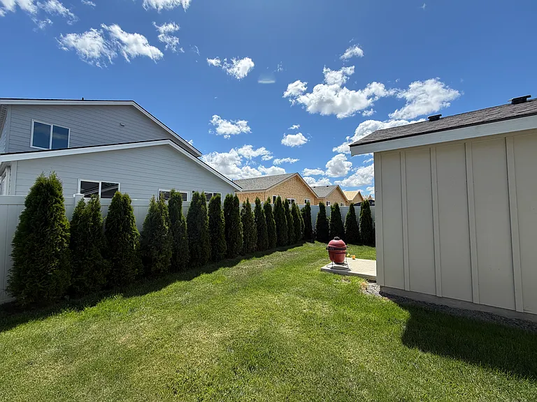 630 Tinley St — Photo 14