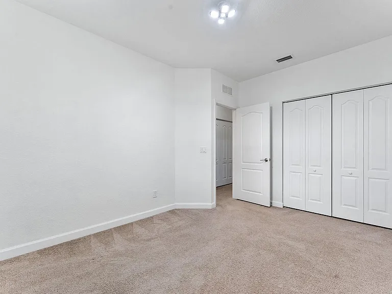 12756 Anthorne Ln S — Photo 38