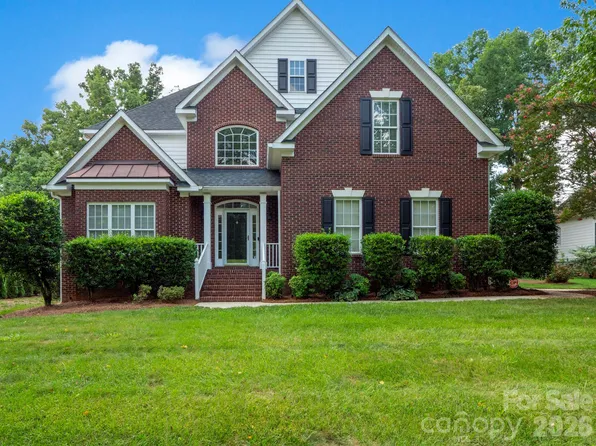 5320 Shannamara Dr, Matthews, NC 28104