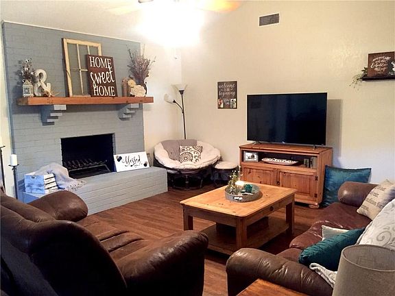 3rd image of 1116 Melvin Dr