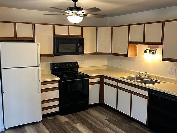 2nd image of 6 Lemon Tree Ct #6