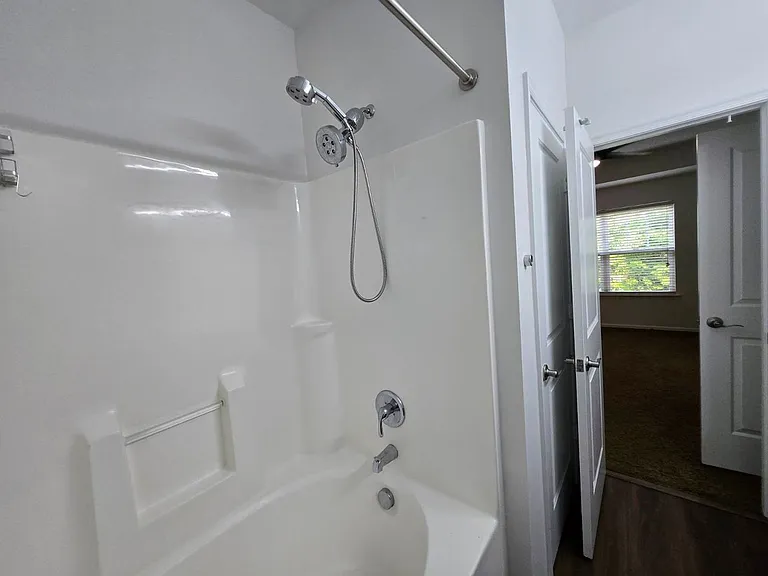 662 Lacy Oak Dr — Photo 16