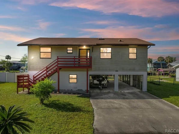 2060 NW 19th St, Crystal River, FL 34428