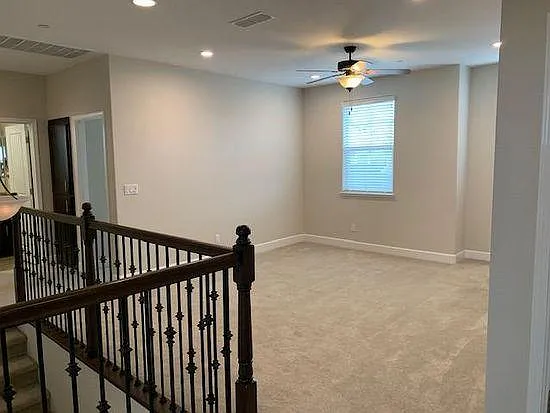 835 Baronial Ln — Photo 7