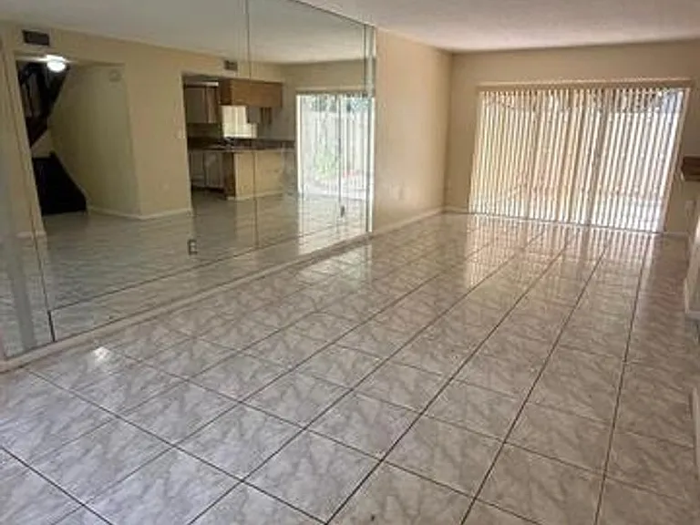 5232 SW 122nd Ter #Townhouse 5232 — Photo 14
