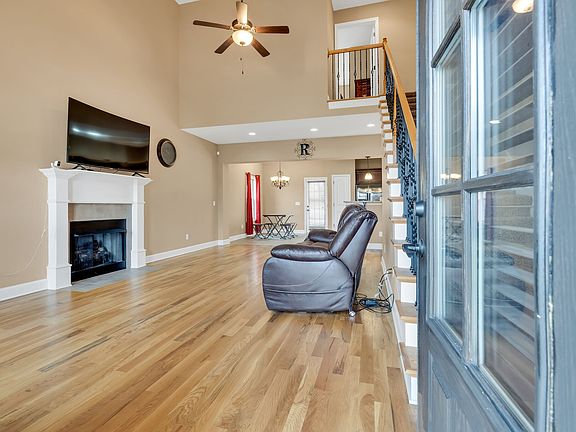 2nd image of 51 Westfield Pl
