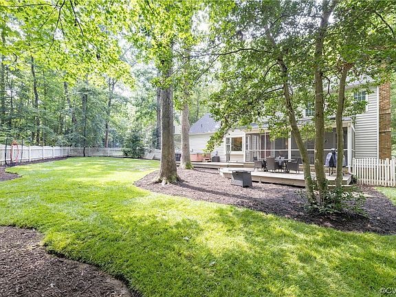 2nd image of 2710 Walnut Creek Cir