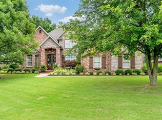 4768 N Copper Creek Dr, Fayetteville, AR 72764