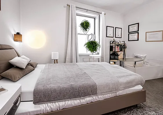 Rented by Manhattan Realty Group | media 5