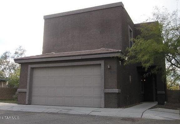 3rd image of 3043 N Estrella Ave